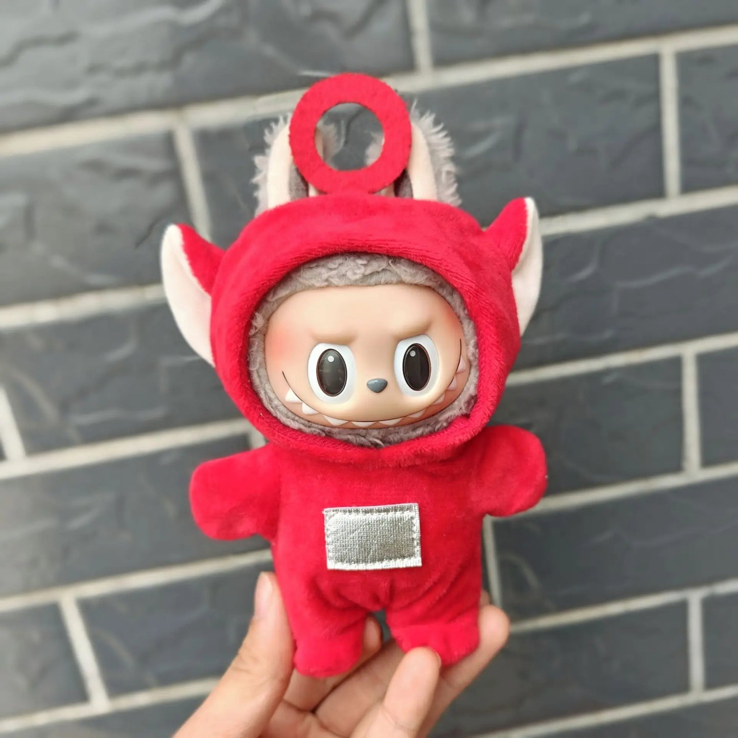 Peluche Labubu II – 17 cm avec Tenue Fashion
